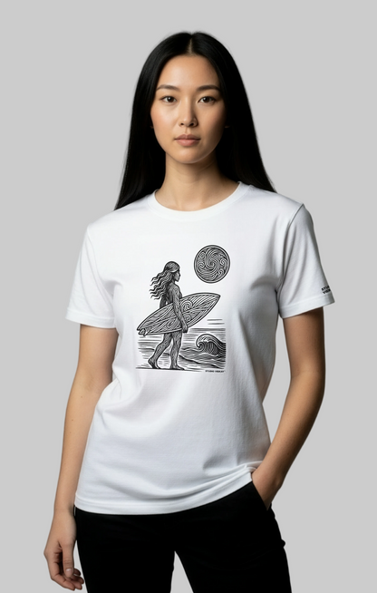 Model wearing a white Studio Viekay t-shirt with a graphic design on a gray background